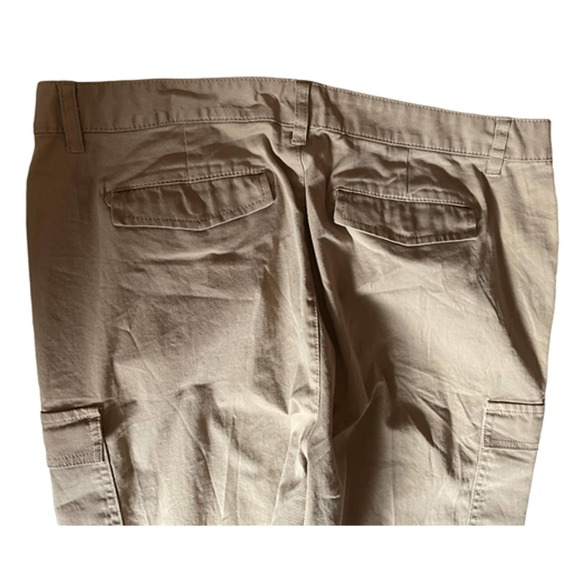 L. L. Bean Classic Fit Cargo Utility Khaki Pants Size 16 - Picture 11 of 11